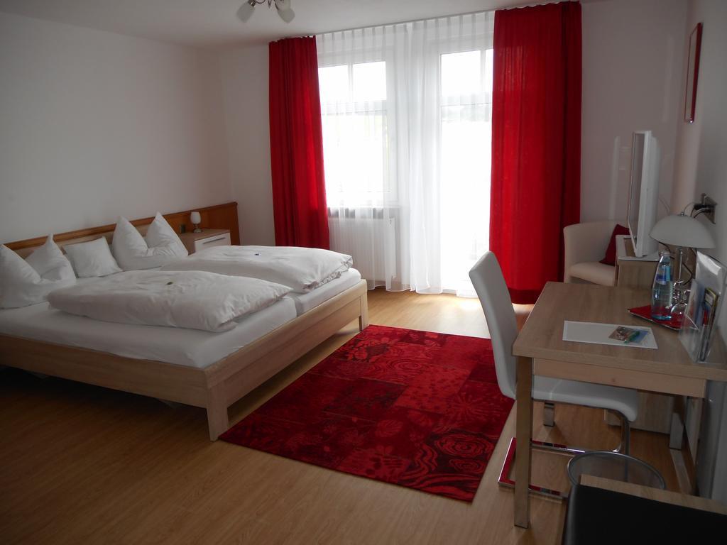 Hotel Landgasthof Kranz Huefingen Phòng bức ảnh