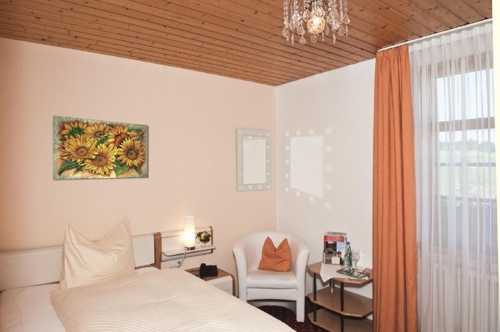 Hotel Landgasthof Kranz Huefingen Ngoại thất bức ảnh