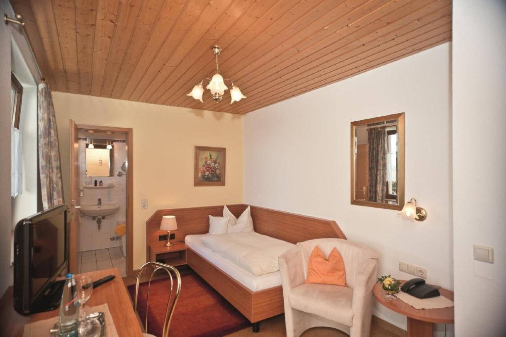 Hotel Landgasthof Kranz Huefingen Ngoại thất bức ảnh