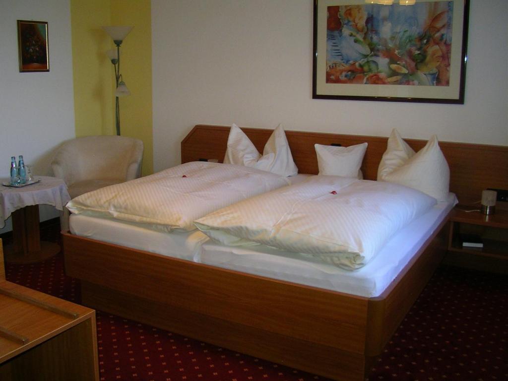 Hotel Landgasthof Kranz Huefingen Phòng bức ảnh